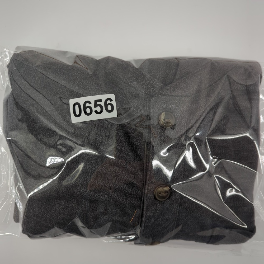 North Face Shirt Mens XL Gray Long Sleeve Henley Outdoor Camping Hiking READ - Picture 8 of 8
